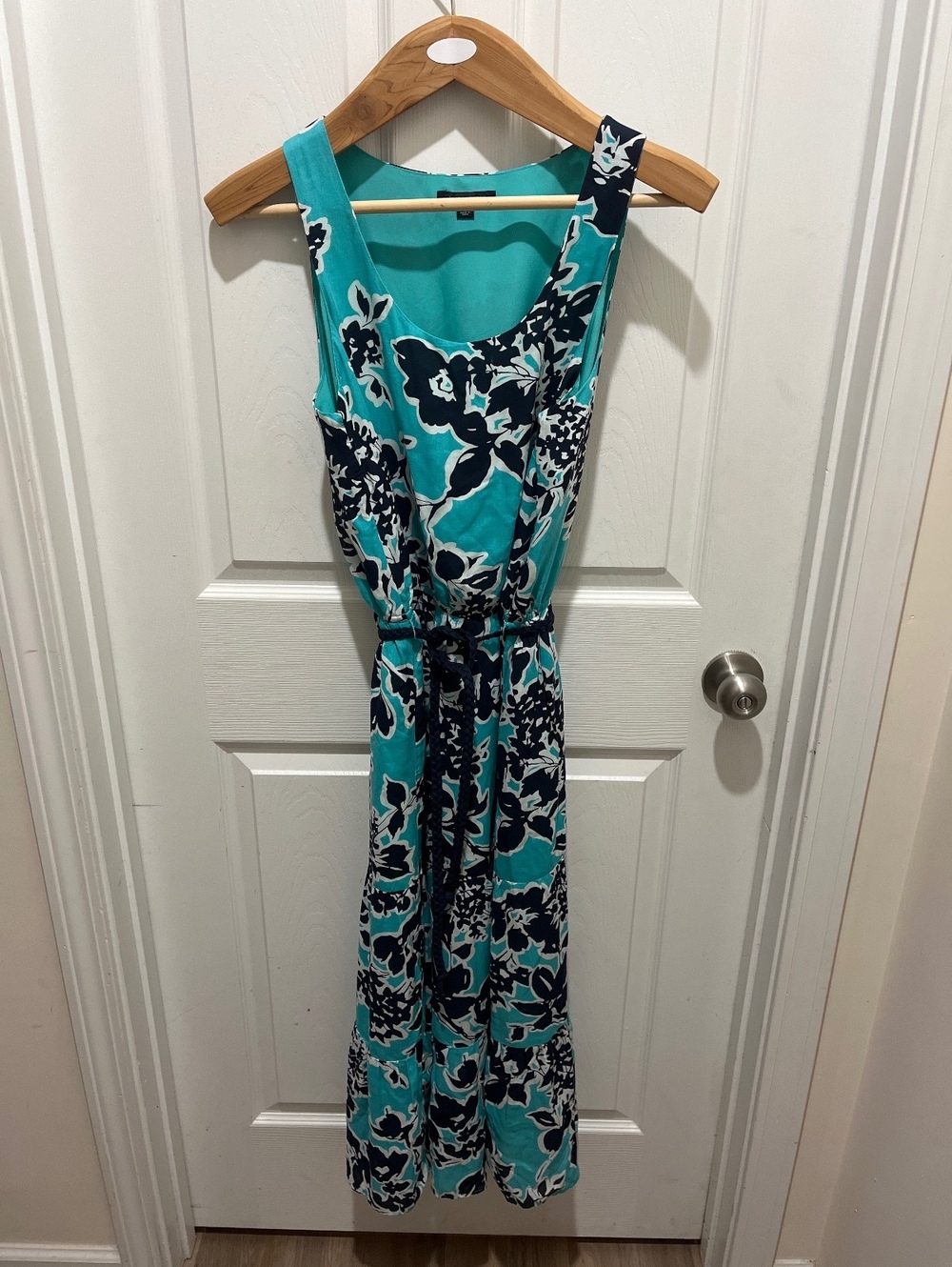 Tommy Hilfiger Women's Medium Sleeveless Floral Midi Dress with Belt